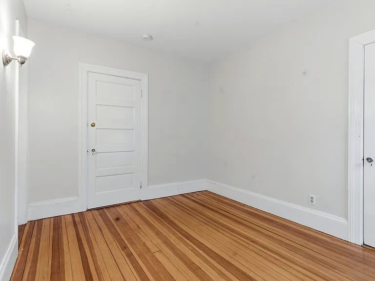63 Park Ave #II — Photo 10
