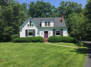 11703 Cedardale Rd, Anchorage, KY 40223