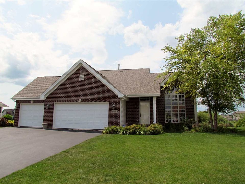 1st image of 3852 Lakeshore Dr