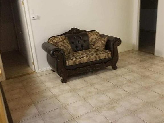 5th image of 2937 Elm Ave
