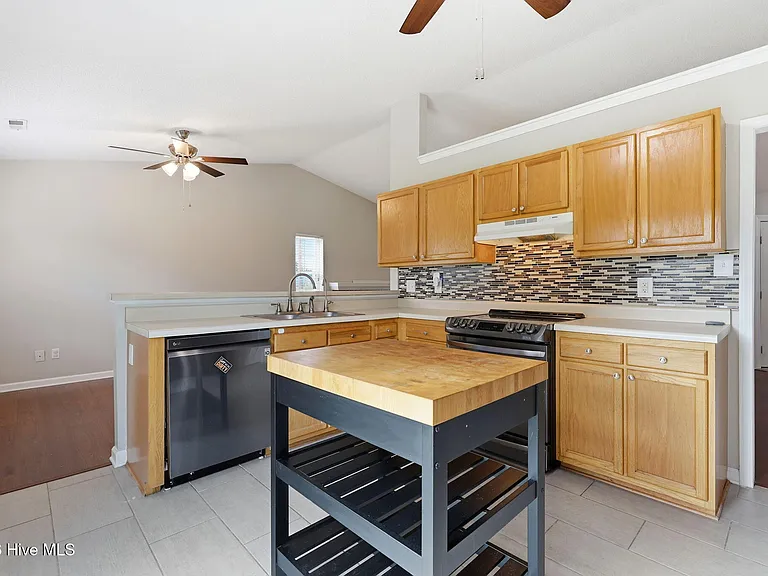 128 Fodder Dr — Photo 12