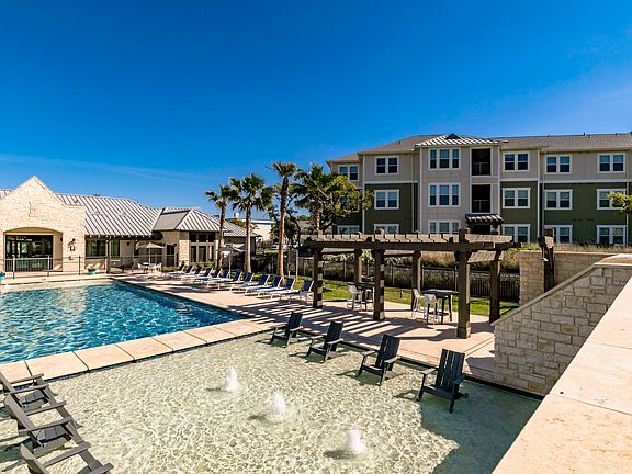 2nd image of 11340 Alamo Ranch Pkwy APT 1015