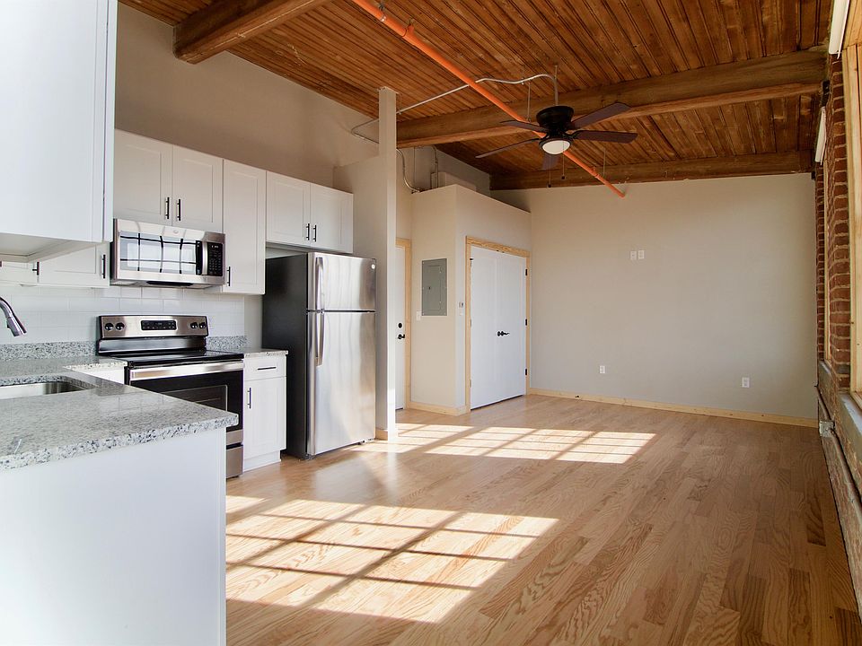 1st image of 1701 12th St Unit 304