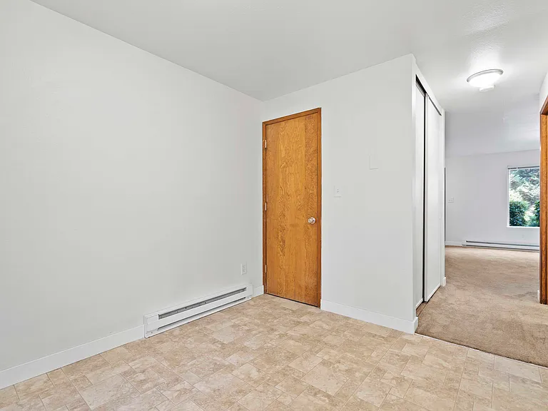 Cypress Lane Apartments — Photo 34