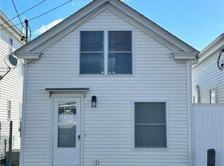 32 Mechanic St, Pawcatuck, CT 06379