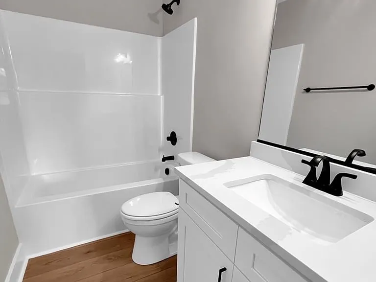 618 Monument St #618 — Photo 11