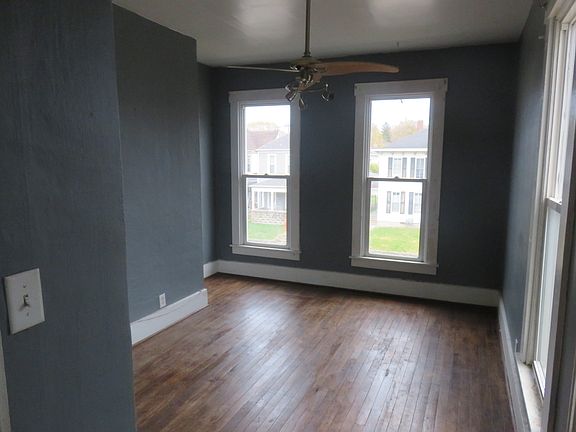 5th image of 218 S 14th St