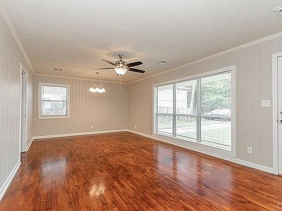 3rd image of 6586 Sellers Dr