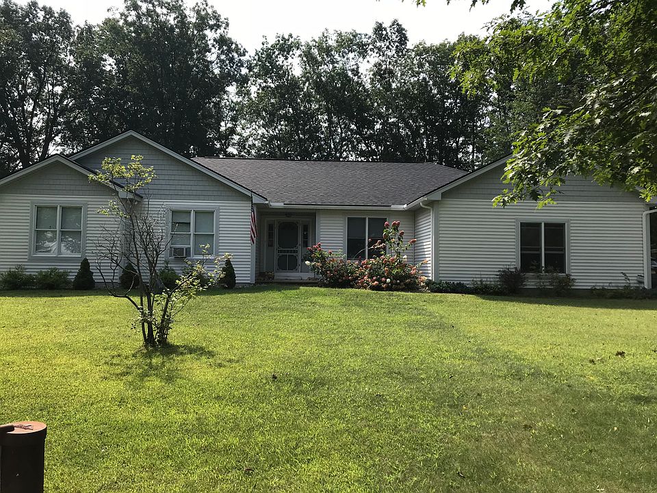 1st image of 18 Jackson Ave