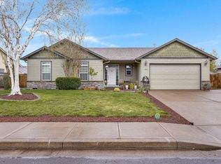 1322 SE Barberry Ave, Dallas, OR 97338
