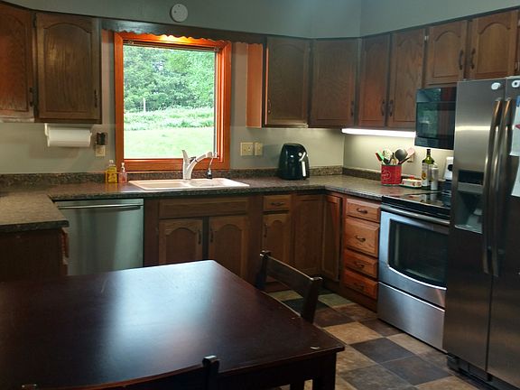 3rd image of 406 S McNamara St
