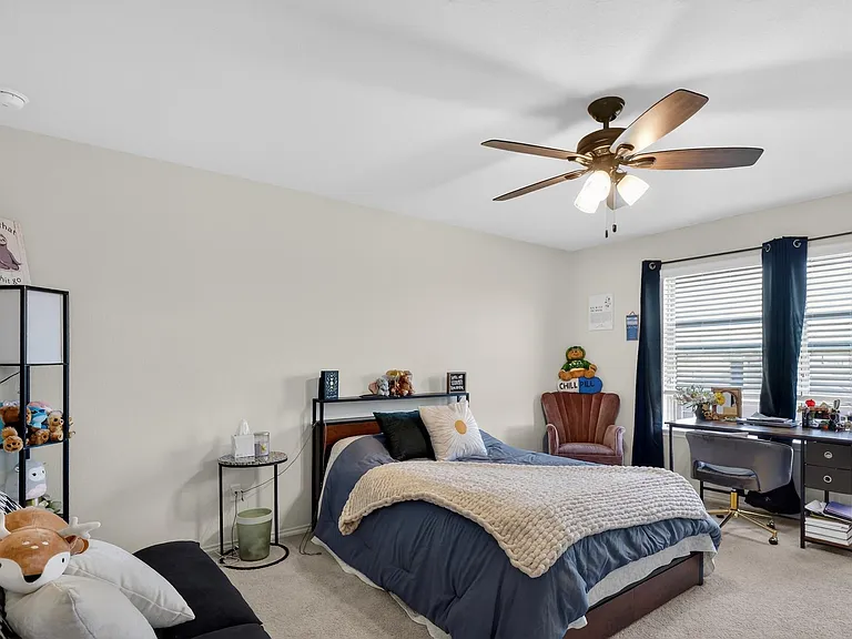 521 Staton St — Photo 18