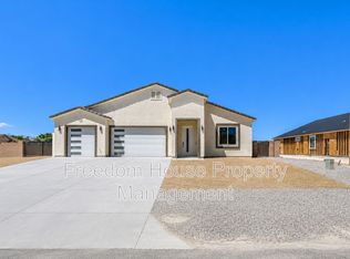 6380 Waterford St, Pahrump, NV 89061