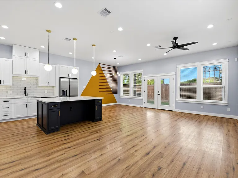 6476 Tc Jester Blvd — Photo 8