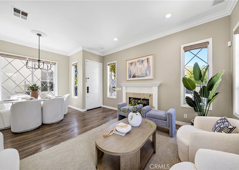 1st image of 18 Wimbledon Ln