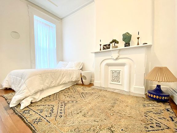 3rd image of 29 Herkimer St APT 2