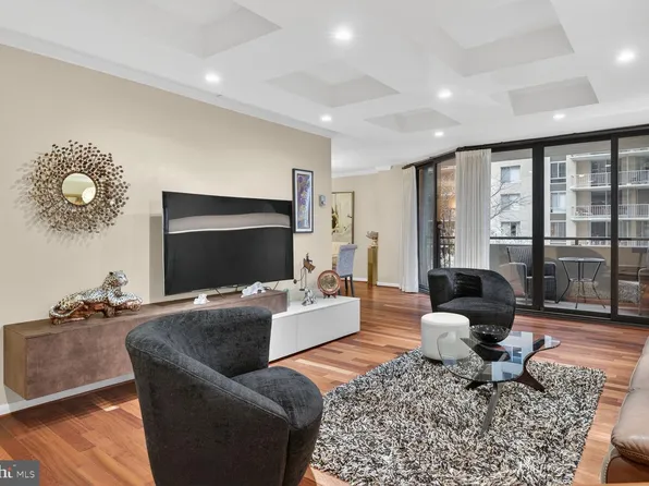 4620 N Park Ave APT 402W, Chevy Chase, MD 20815