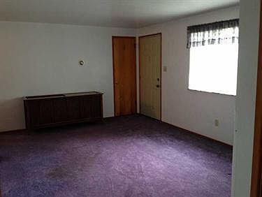 3rd image of 266 Lansdowne Dr