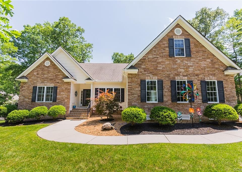 1st image of 6309 Glendale Woods Dr