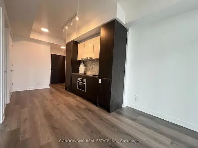180 Front St E #4016 — Photo 7