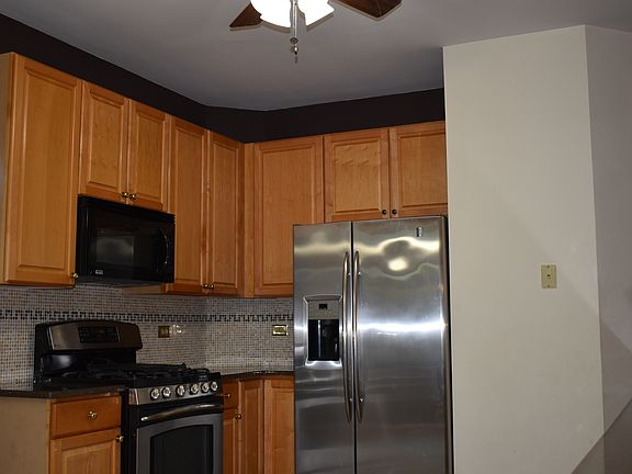 4th image of 244 Wildflower Ln