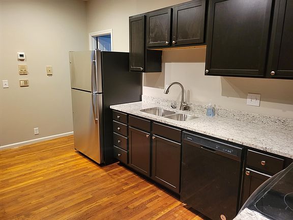 5th image of 439 Clark St #437-B