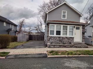 107 Franklin Ave, Saddle Brook, NJ 07663