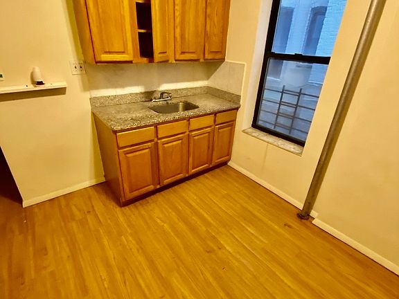 4th image of 31-22 34th St #2