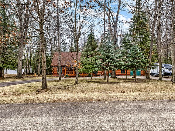 3rd image of 305 Meadow Ln