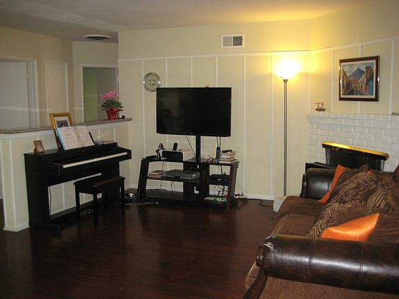 5th image of 15012 Valerio St