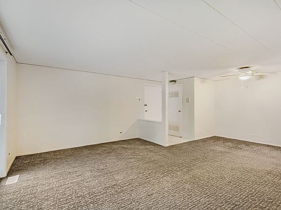 5th image of 1102 Westover Ln Unit 1A