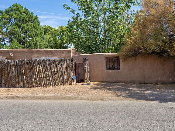 3rd image of 4201 Rio Grande Blvd NW #B