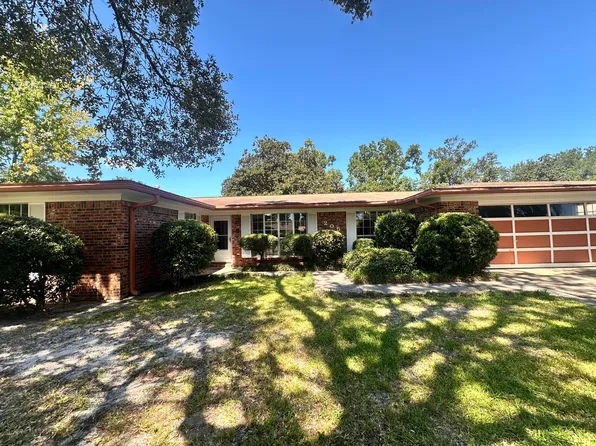 205 Dumaine Ct, Fort Walton Beach, FL 32547