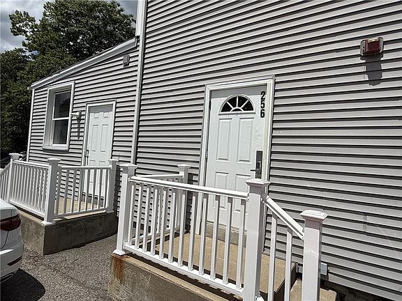 2nd image of 256 Woonasquatucket Ave