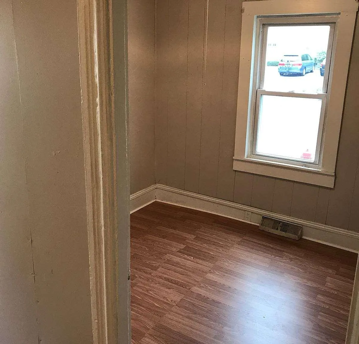 5 bed, 1800 sqft, $3,200 — Photo 2