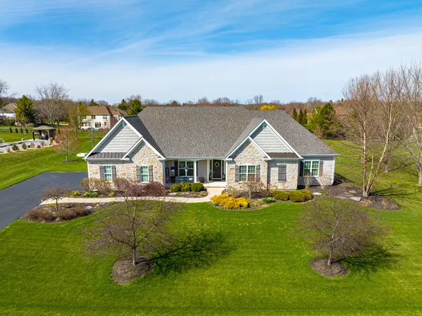 40W699 Maplehurst Ln, Hampshire, IL 60140