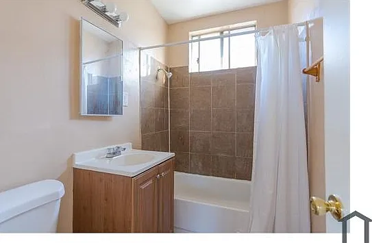 11124 S Normandie Ave #6 — Photo 3