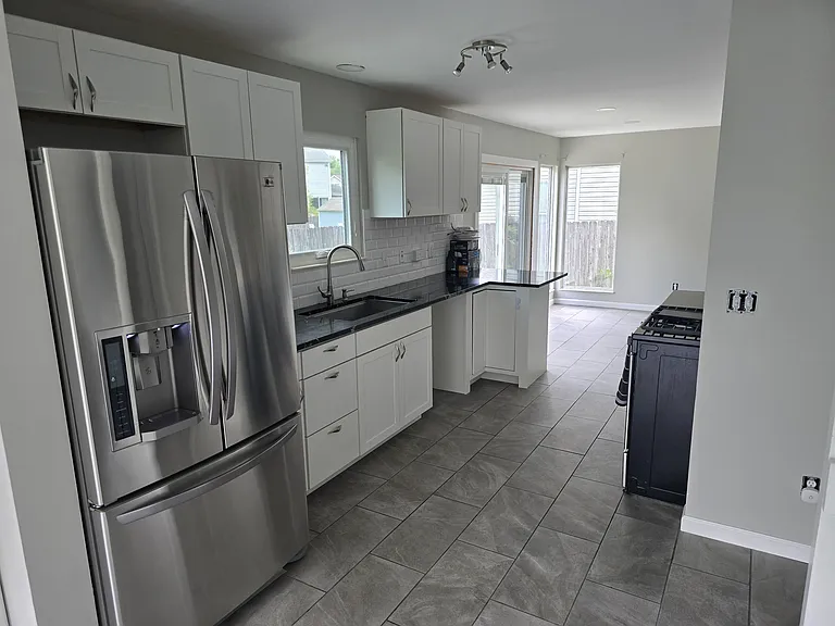 5276 Gillette Ave — Photo 10