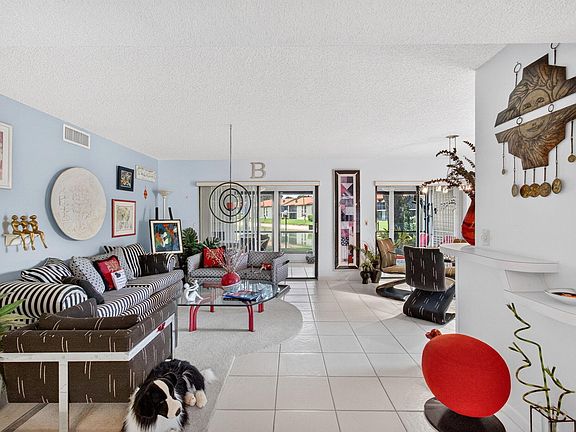 3rd image of 10247 N Circle Lake Drive #102