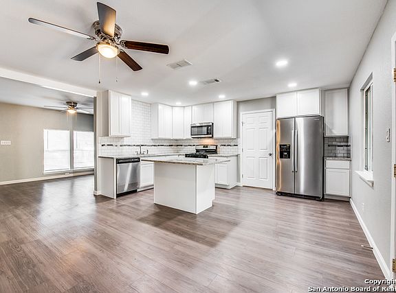 4th image of 4403 Summer Sun Ln