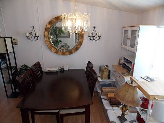 5th image of 786 Gladiola Dr