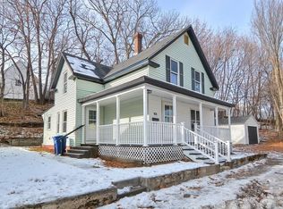 101 Eden Gln, Leominster, MA 01453