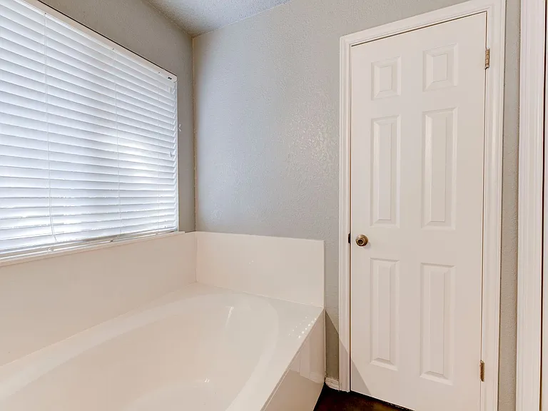 16913 Langland Rd — Photo 17