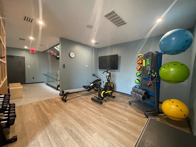 505 Communipaw Ave #24E — Photo 8