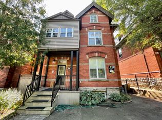 548 Maclaren St #1, Ottawa, ON K1R5K7
