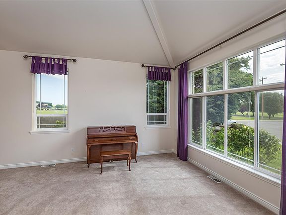 5th image of 1203 Chardonnay Dr