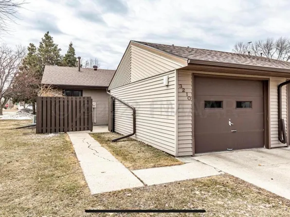 3210 2nd St N, Fargo, ND 58102