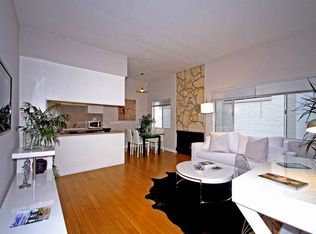 11639 Chenault St APT 303, Los Angeles, CA 90049