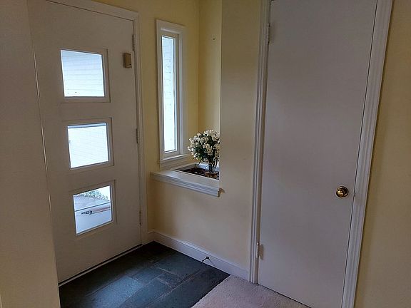 2nd image of 2205 Brambleton Ave SW