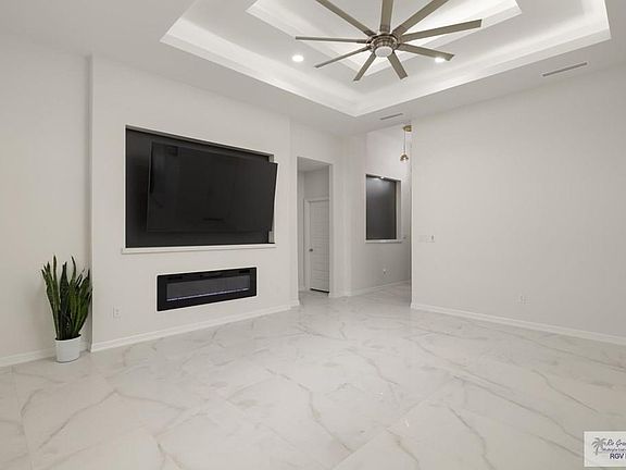 2nd image of 6914 Diamond Cove Dr #4